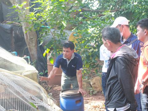 โครงการฝึกอบรมศึกษาดูงานเสริมสร้างความรู้ด้านเศรษฐกิจพอเพียง