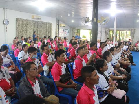โครงการฝึกอบรมศึกษาดูงานเสริมสร้างความรู้ด้านเศรษฐกิจพอเพียง