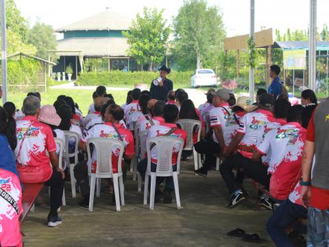 โครงการฝึกอบรมศึกษาดูงานเสริมสร้างความรู้ด้านเศรษฐกิจพอเพียง