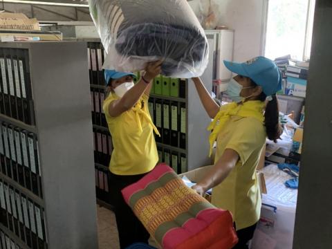 กิจกรรมถวายพานพุ่มดอกไม้พิธีถวายบังคม